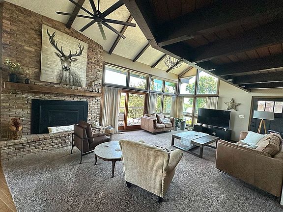 4th image of 62 Smith Cir