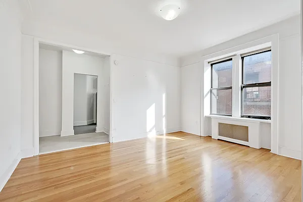 Rented by Cooper & Cooper Real Estate | media 10