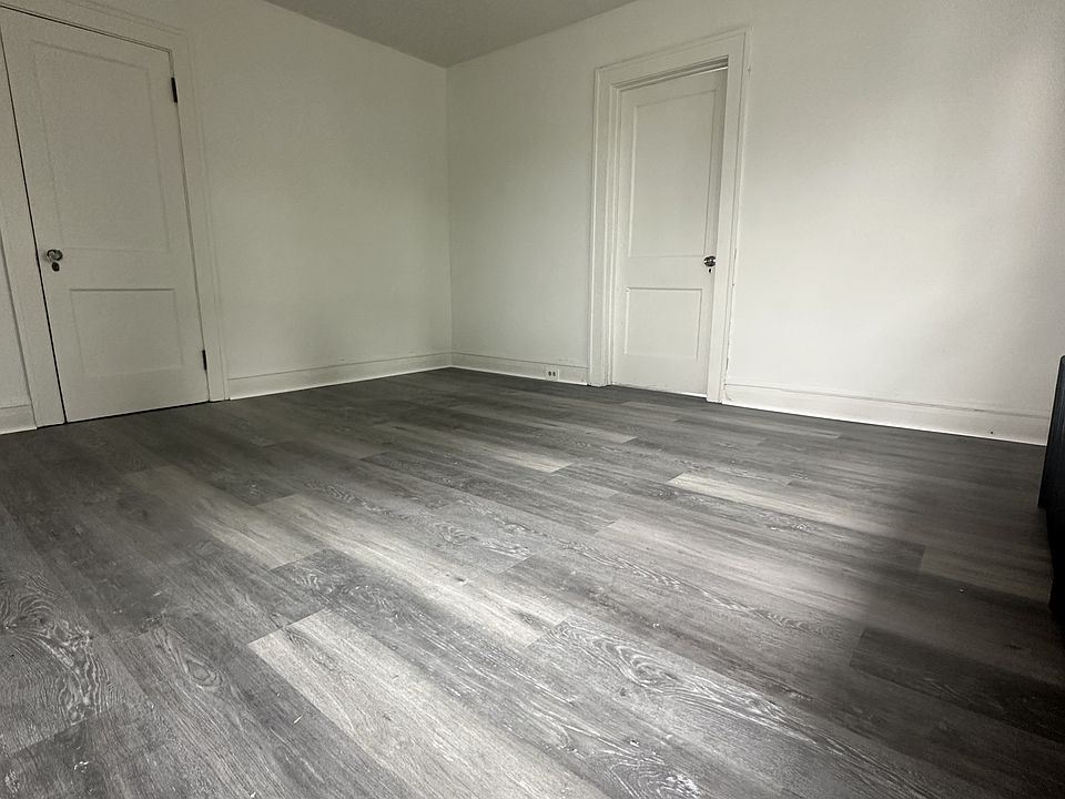 2nd image of 1000 1/2 S 18th St