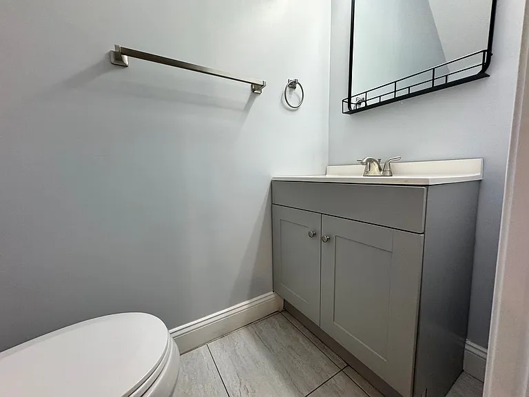 4315 Baylor St — Photo 12