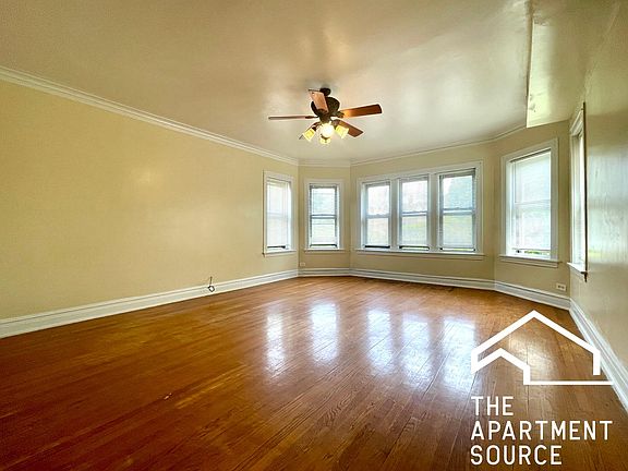 5th image of 6326 N Francisco Ave #3