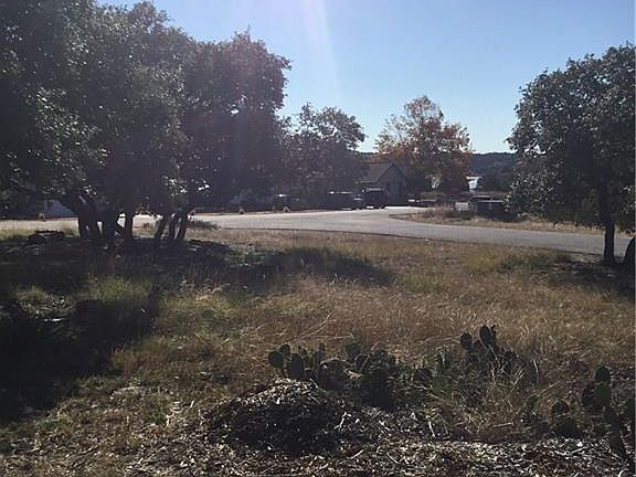 5th image of 2306 Macarthur Ave