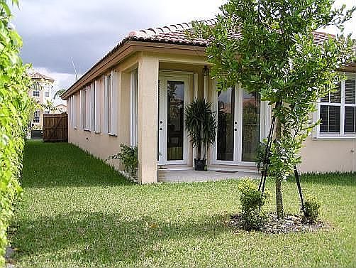 Patio-Right Side 10' wide