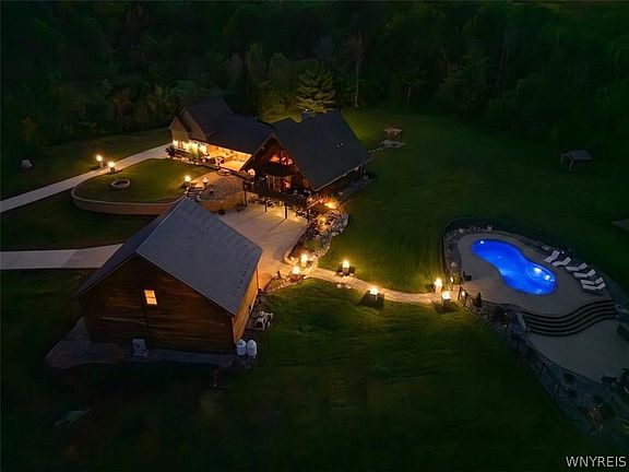 3rd image of 307 Holland Rd