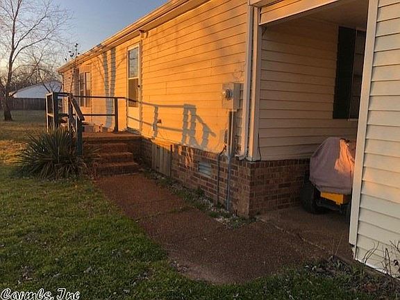 5th image of 40 Canterbury Cir