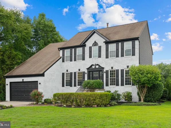 6 Westbury Ct, Bordentown, NJ 08505