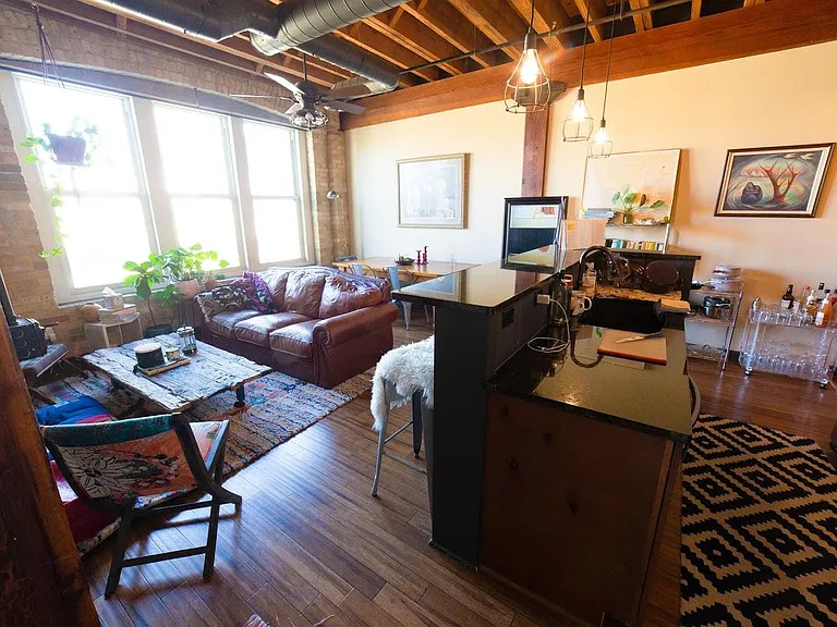 Apartment 404