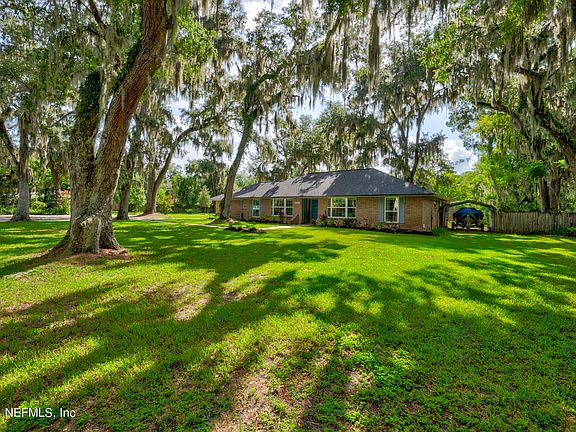 3rd image of 12761 DOGWOOD HILL Drive