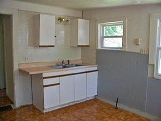 2nd image of 6534 Earl Ave