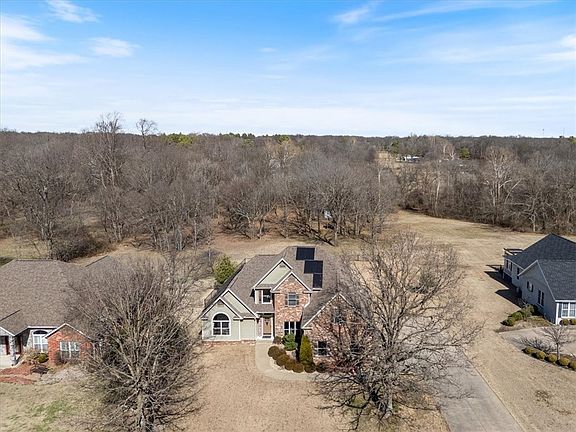 5th image of 1905 Villa View Dr