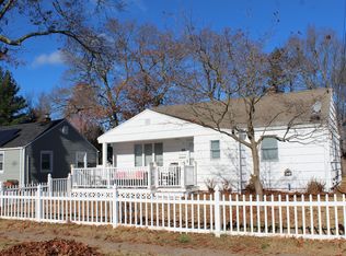 98 Shadycrest Dr, East Hartford, CT 06118