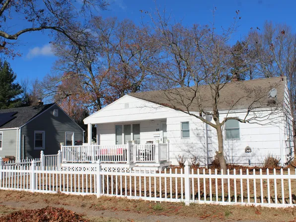98 Shadycrest Drive, East Hartford, CT 06118