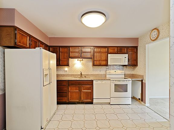 4th image of 1413 Woodhollow Dr