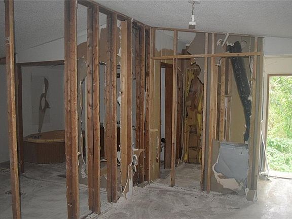 5th image of 3556 Shady Brooke Ct