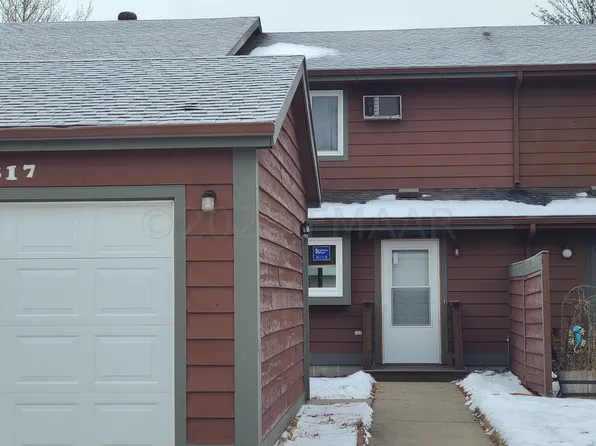 1317 4th Ave N, Wahpeton, ND 58075