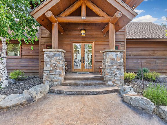 5th image of 1145 S McGregor Lake Rd