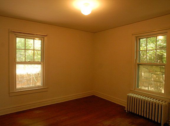 4th image of 328 N Oakwood Ave