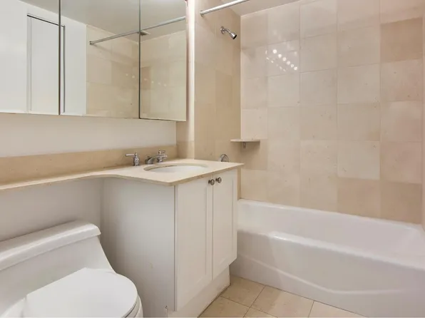 308 East 38th Street image 6 of 15