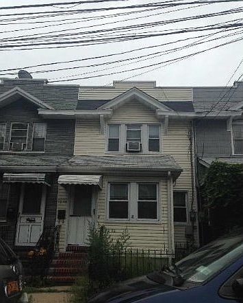 2nd image of 9222 76th St