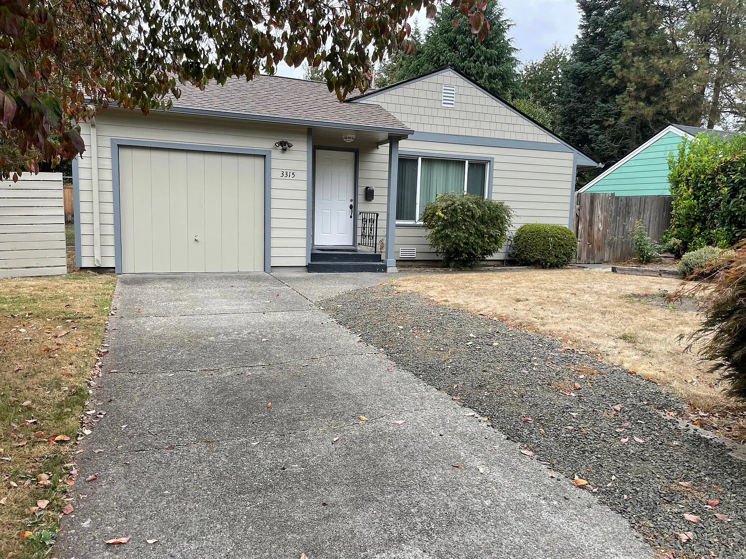 3 bed, 874 sqft, $2,195 — Photo 1