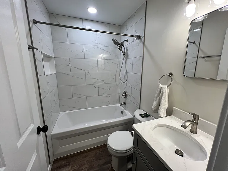 114 Marks Ct — Photo 11