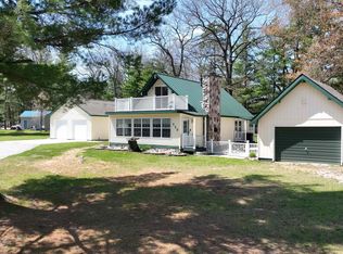 117 Vienna Ct, Houghton Lake, MI 48629