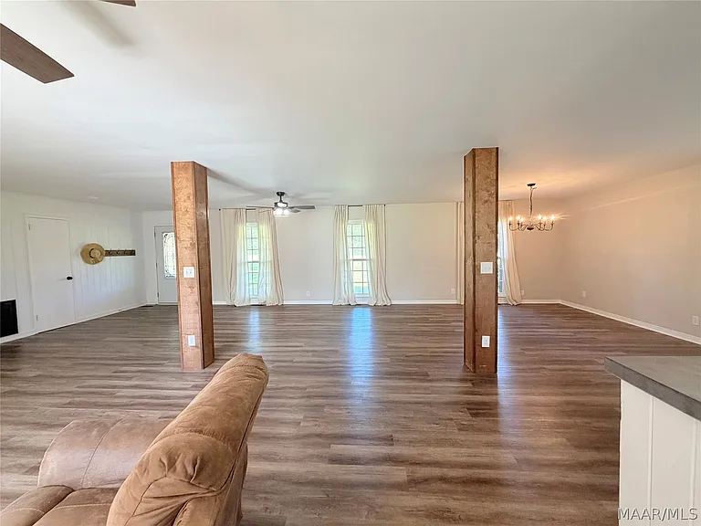 4871 Titus Rd — Photo 4