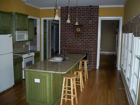  Custom Kitchen