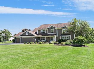 3703 Spy Glass Ridge Rd, Crystal Lake, IL 60012