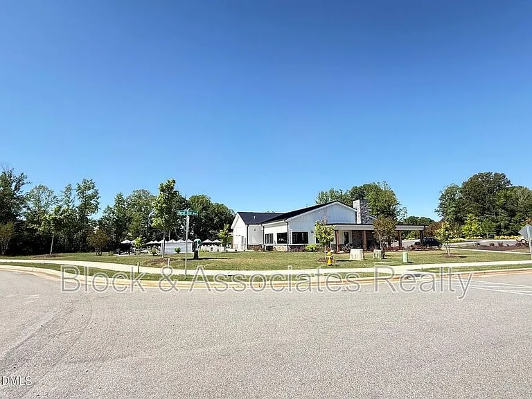 111 Umbrella Way — Photo 27