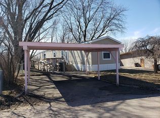 3700 28th St #15, Sioux City, IA 51105