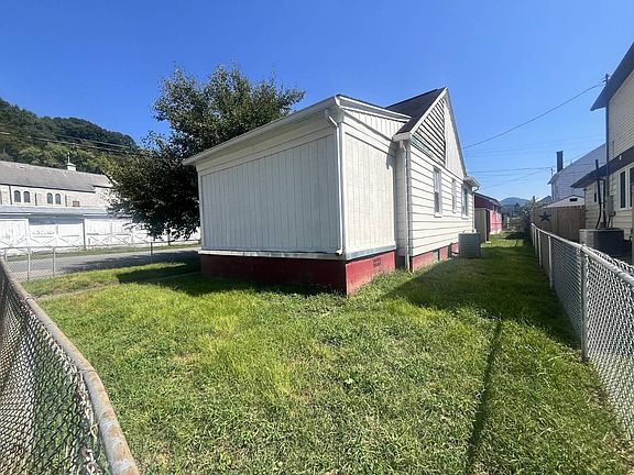 2nd image of 69 B St