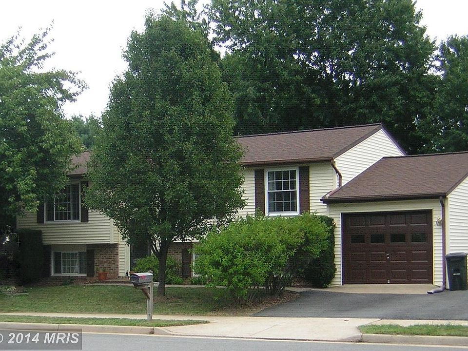 1st image of 208 Plaza St NE