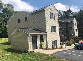 1702 Rutrough Rd SE APT 11, Roanoke, VA 24014