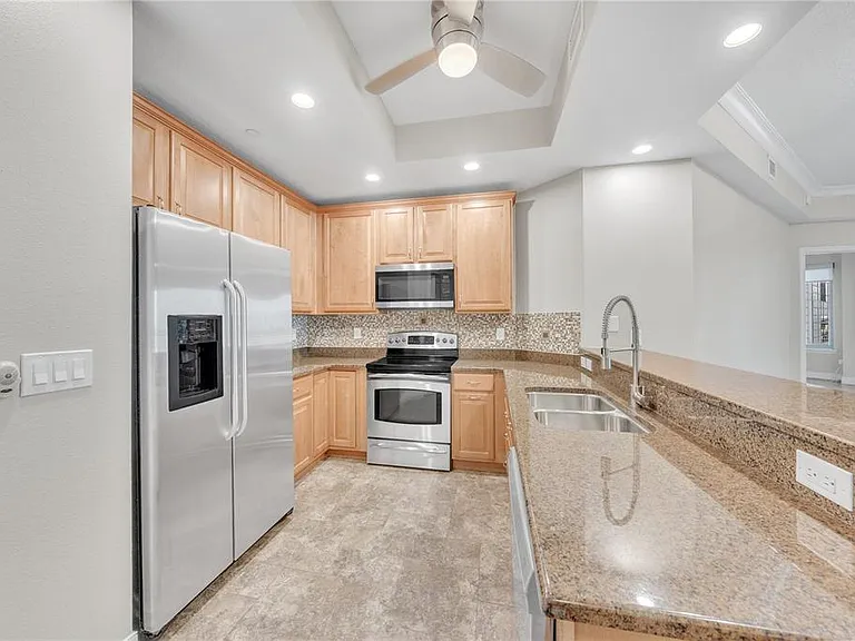 449 S 12th St #1805 — Photo 19