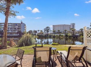 140 Robin Ln, Panama City Beach, FL 32407