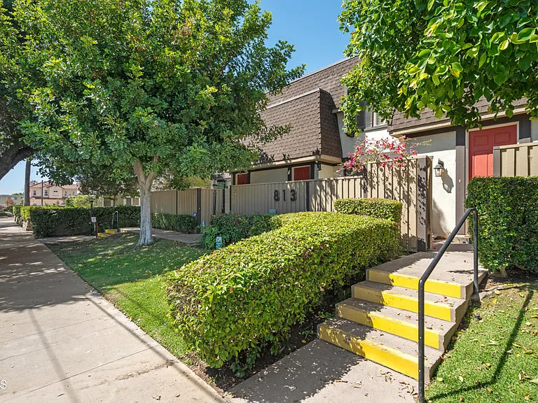 813 N Monterey St #3 — Photo 2