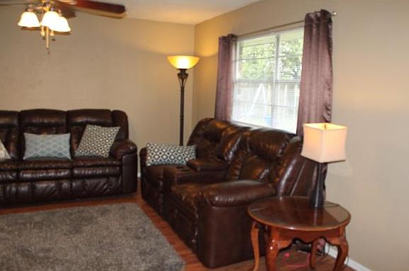 3rd image of 325 Orr Dr