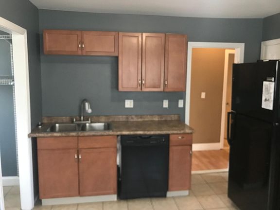 3rd image of 67 Sefton Dr Floor 2