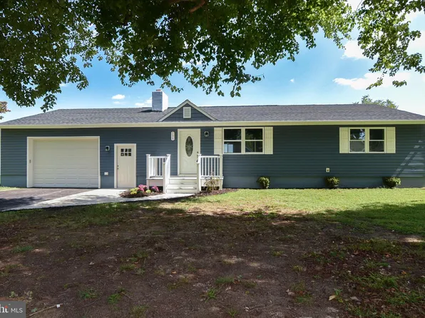 706 Lakeview Dr, Colonial Beach, VA 22443