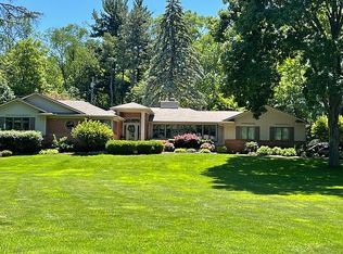 29174 Westmont Ct, Farmington Hills, MI 48334