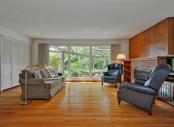 3rd image of 22170 Cloverly Ct