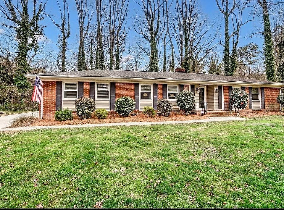 2nd image of 1666 Westbrook Cir