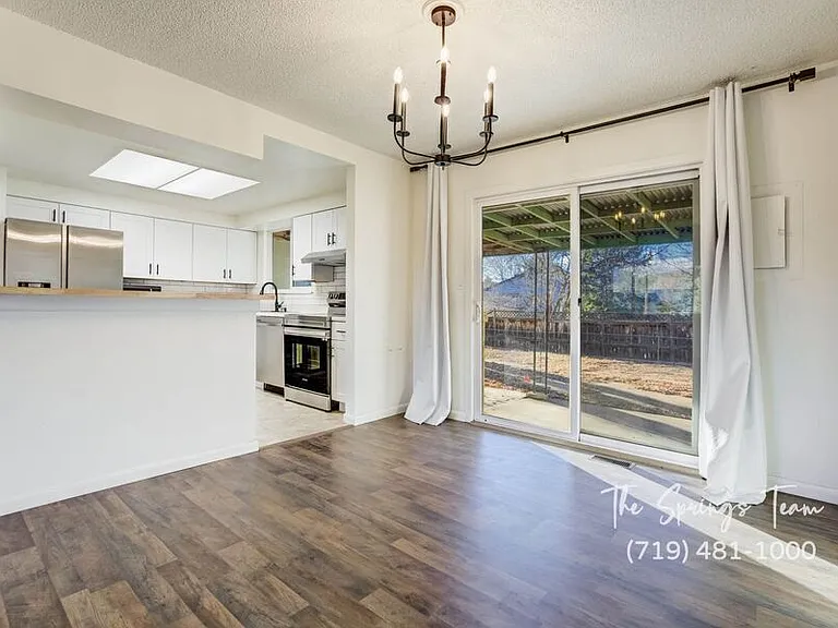 7240 Sullivan Cir — Photo 16
