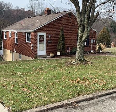 4th image of 15 Meadowbrook Ave