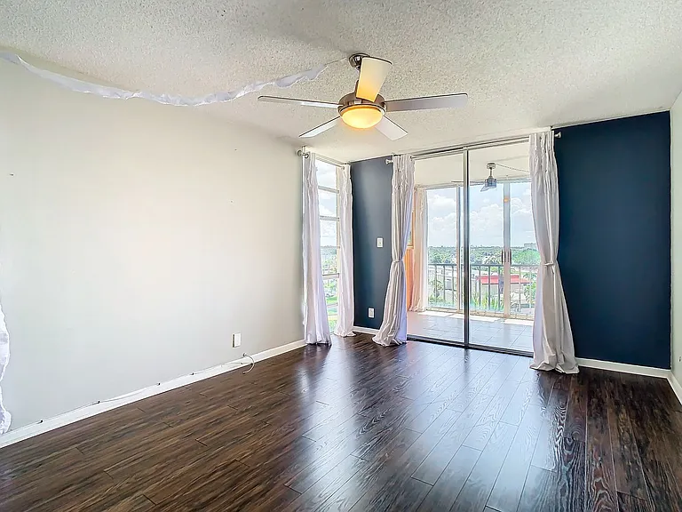 7400 Sun Island Dr #503 — Photo 27