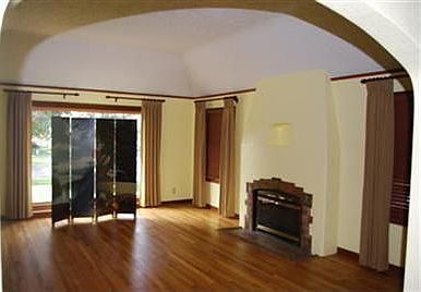 1st image of 3052 N Van Ness Blvd
