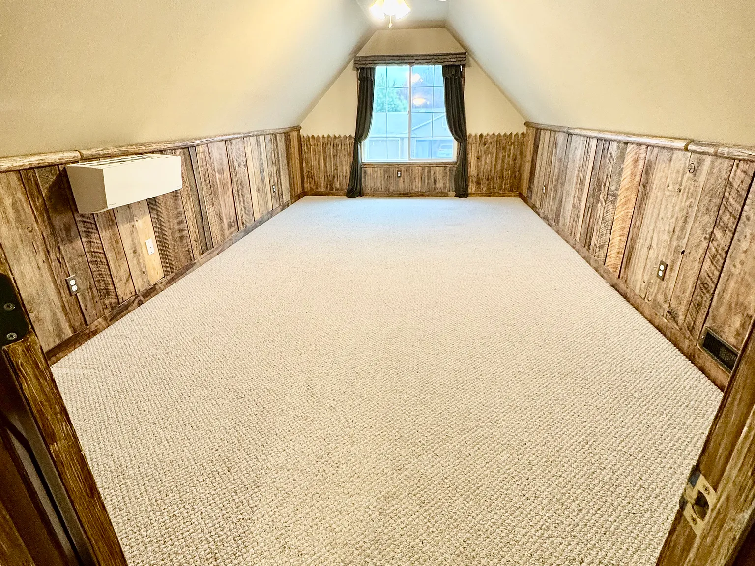 3 bed, 1703 sqft, $3,000 — Photo 4