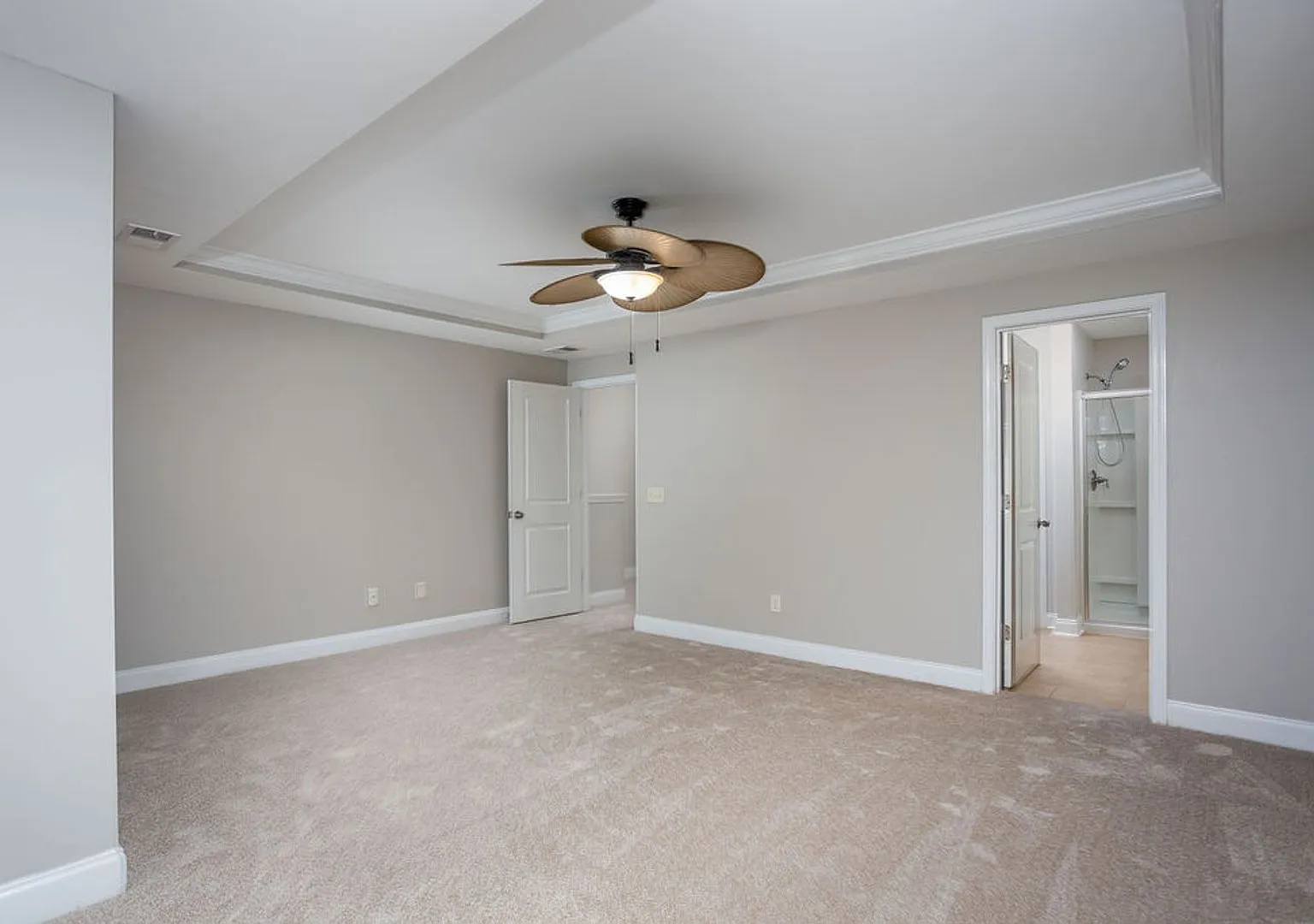 Three Bedroom Townhouse in Carolina Bay — Photo 4