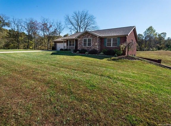 3rd image of 161 Tecumseh Ct NE